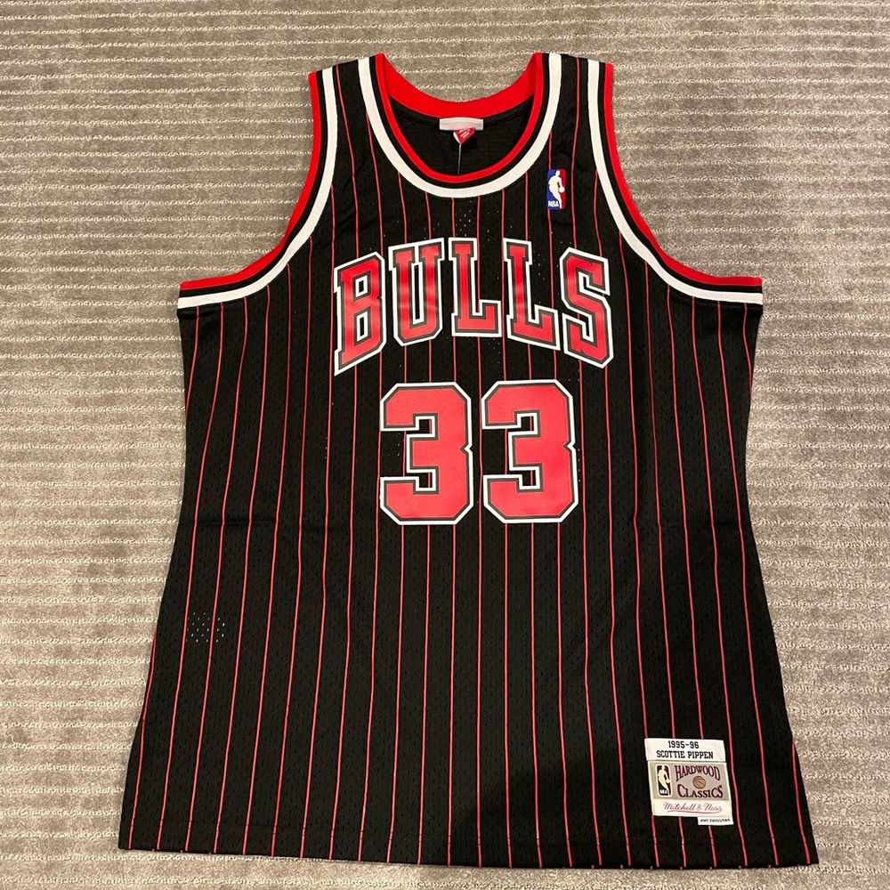 Chicago Bulls Scottie Pippen Mitchell & Ness Swingman Jersey